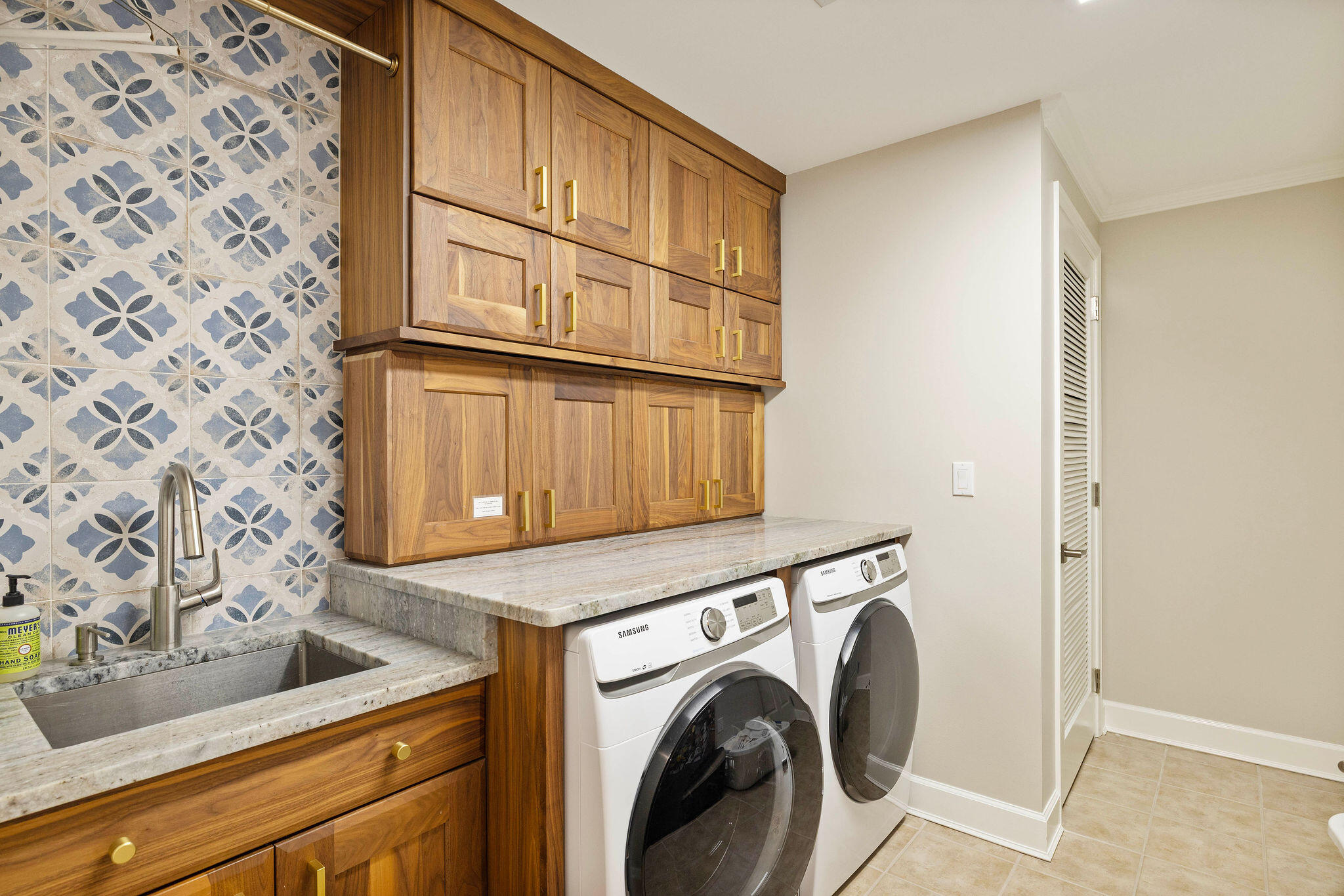 408 Kelly Plantation Drive 409