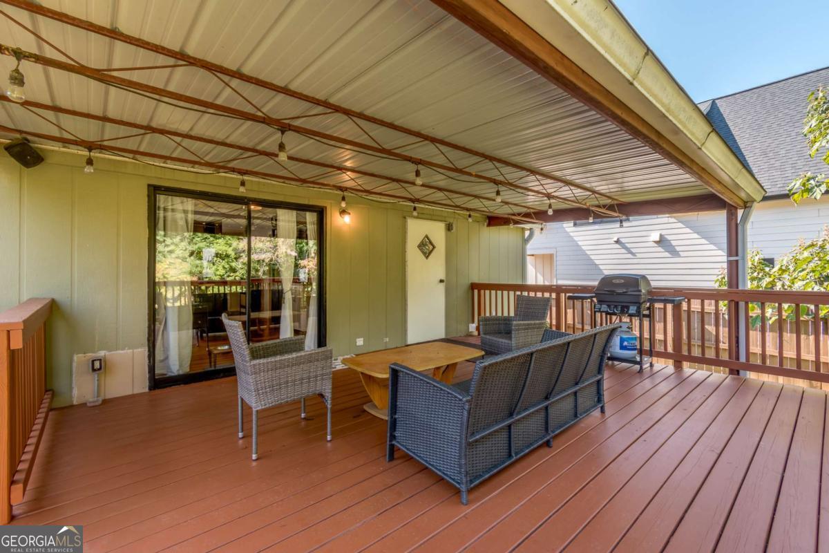 2253 Karen Lane