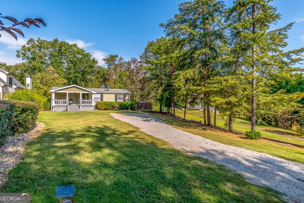 2253 Karen Lane