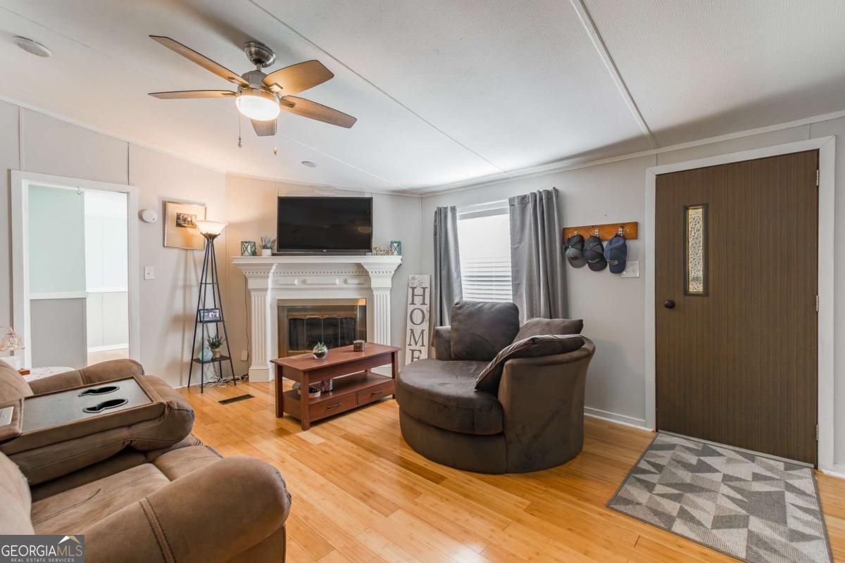 2253 Karen Lane