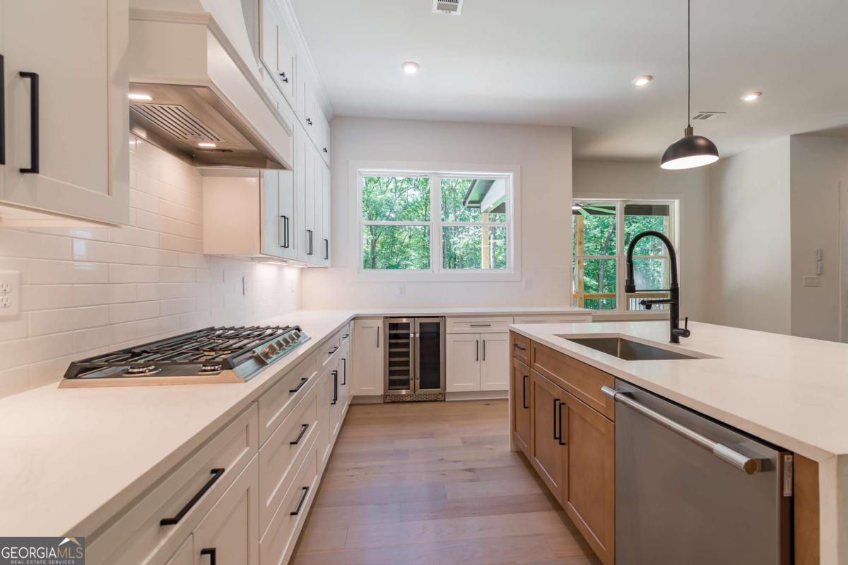 6008 Tradewinds Cove