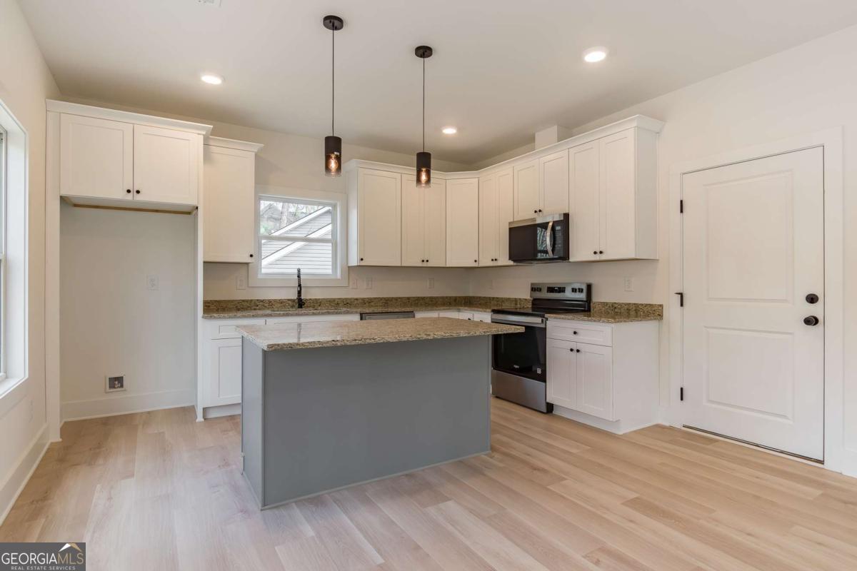 3416 Rock Ridge Drive