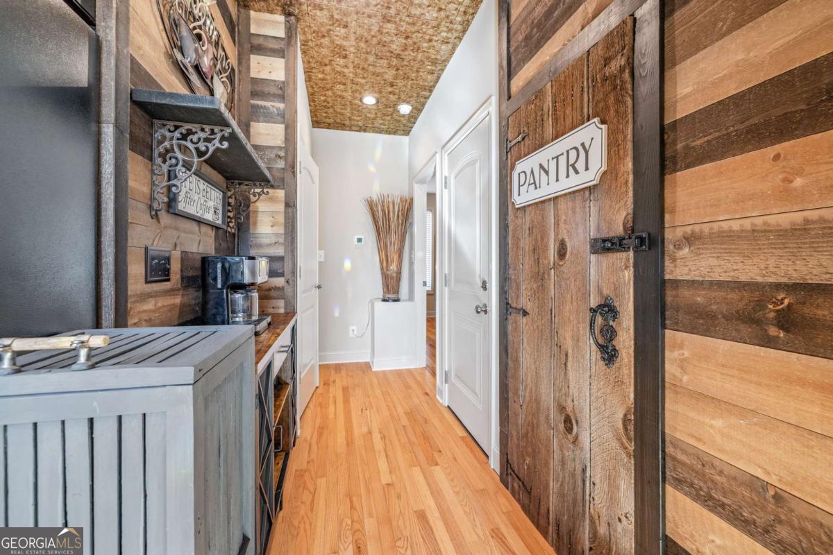 195 Skunk Hollow Road