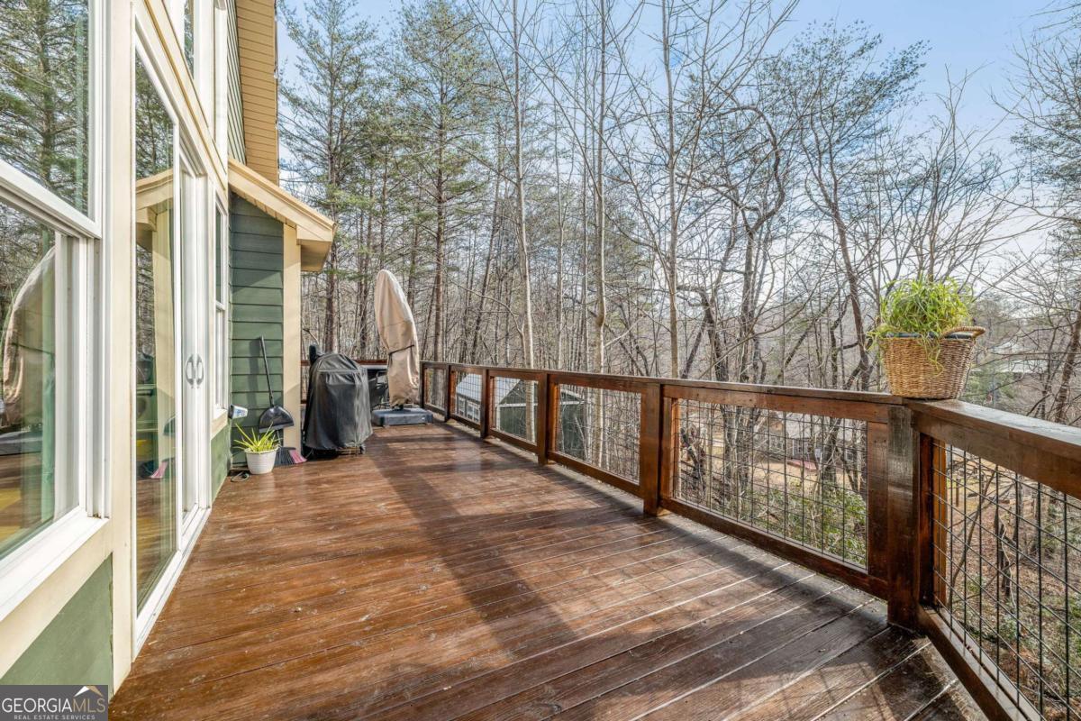 195 Skunk Hollow Road