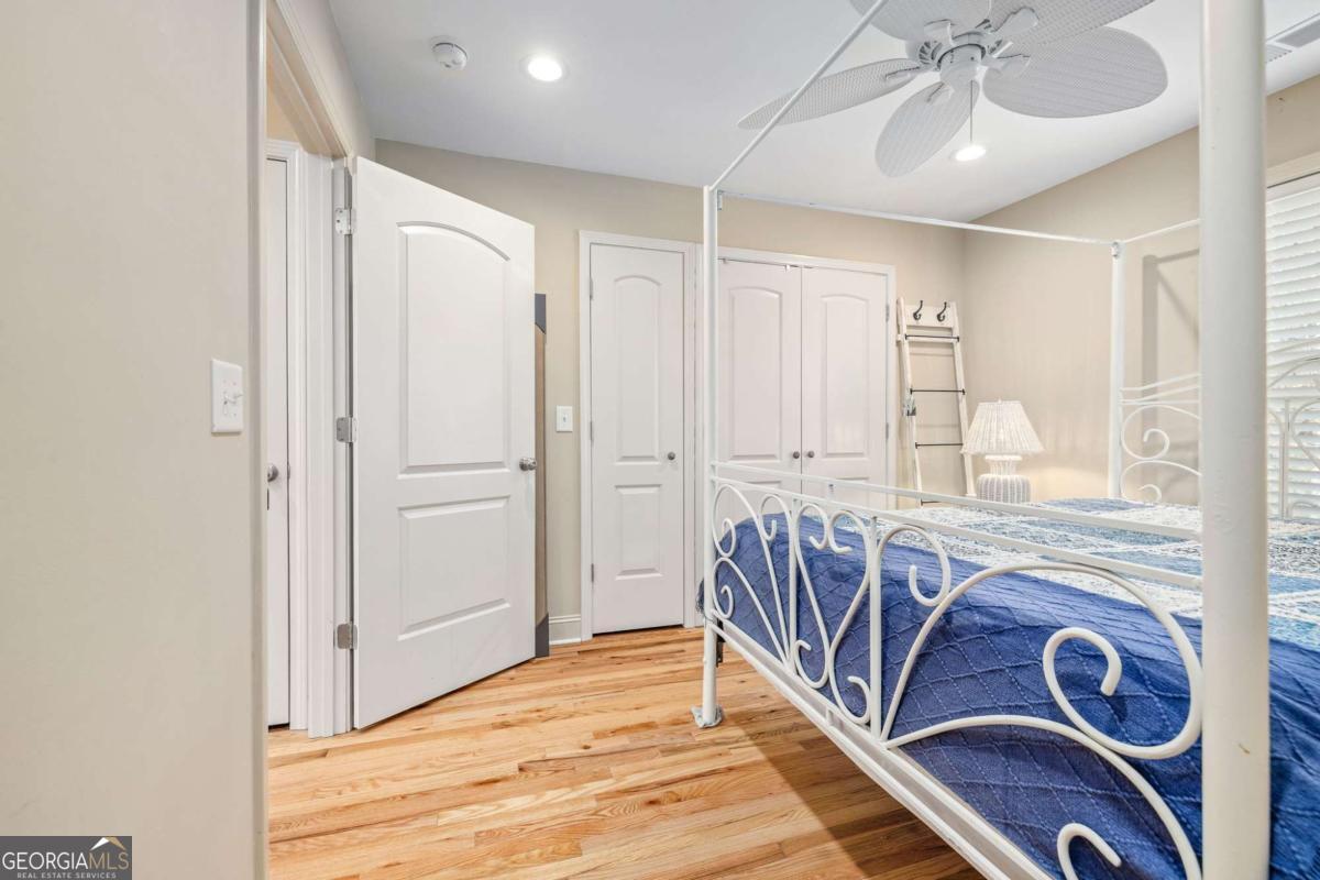 195 Skunk Hollow Road