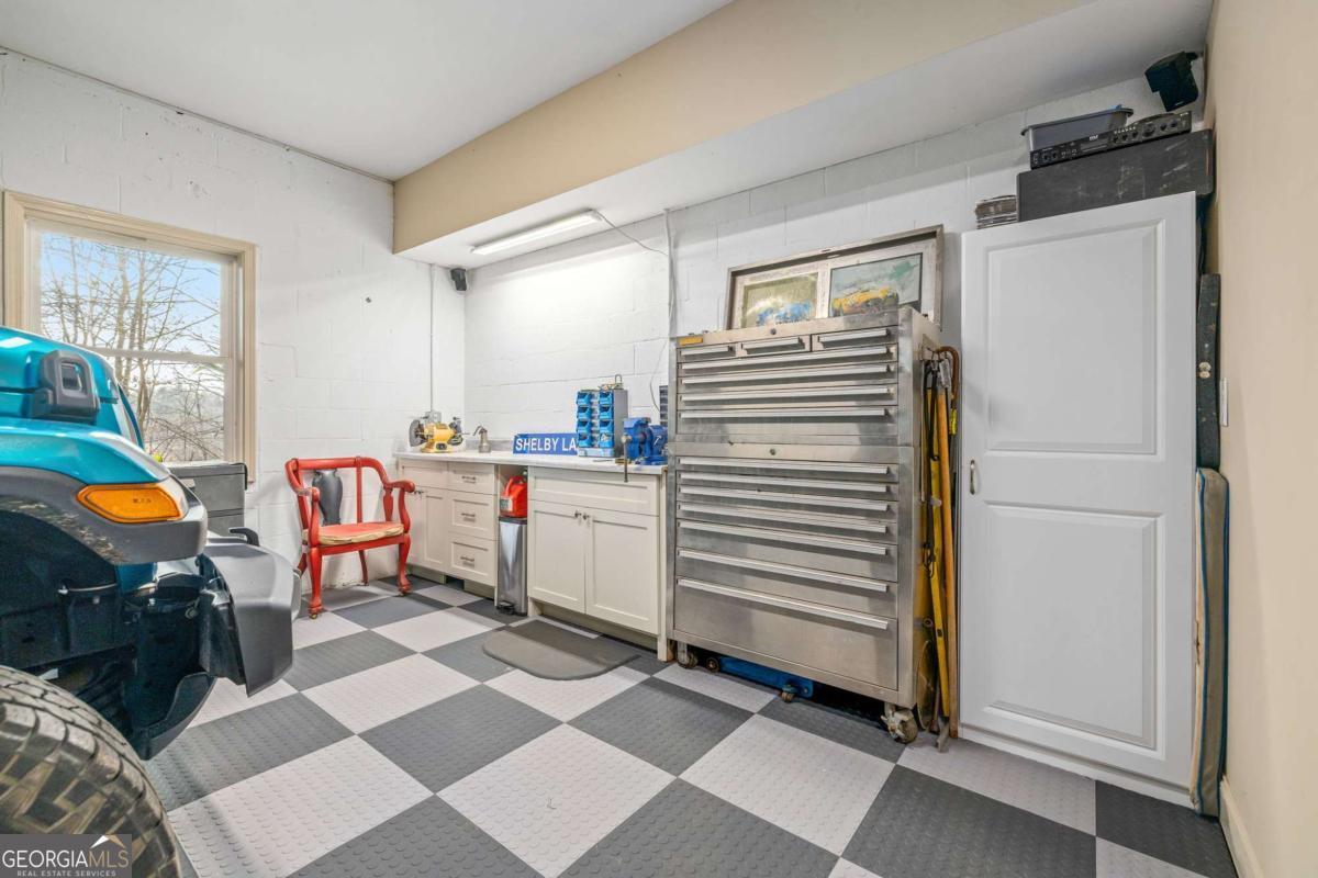 195 Skunk Hollow Road