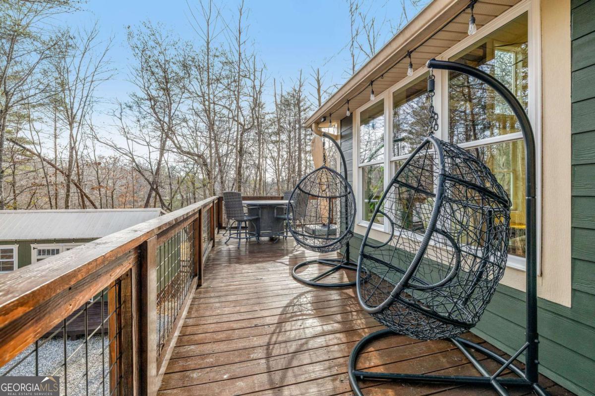 195 Skunk Hollow Road