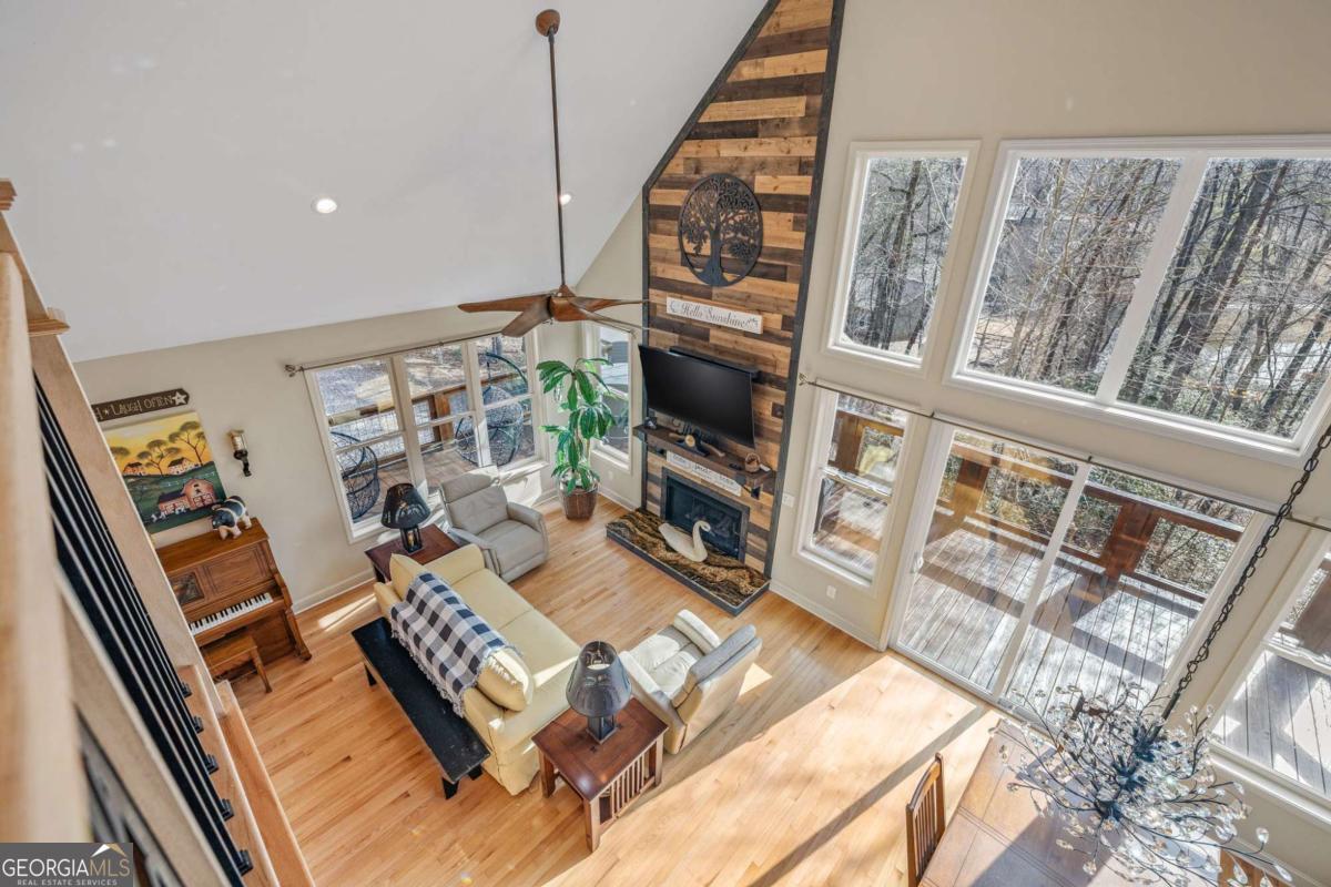 195 Skunk Hollow Road