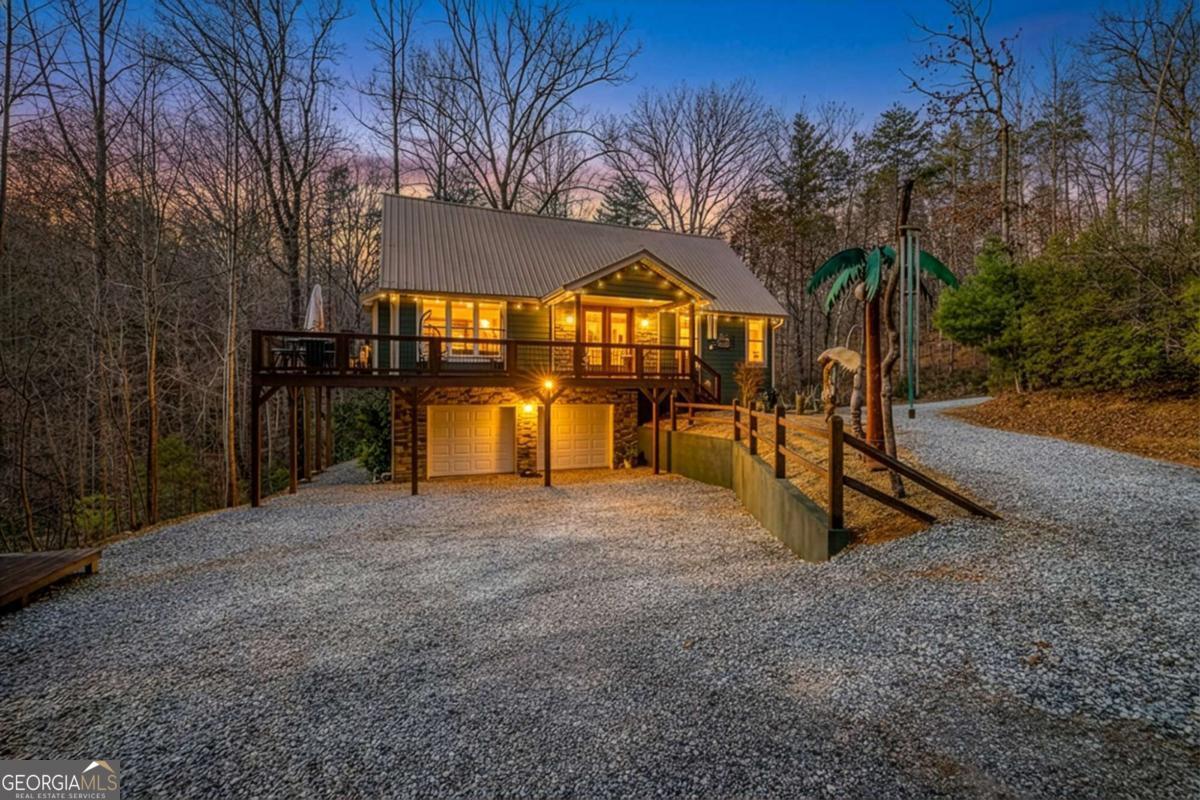 195 Skunk Hollow Road