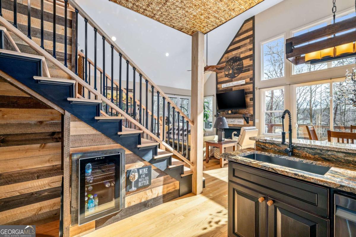 195 Skunk Hollow Road