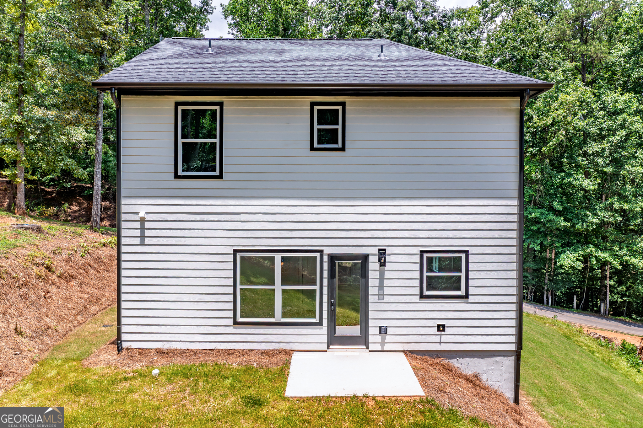 7603 Beachwood Drive