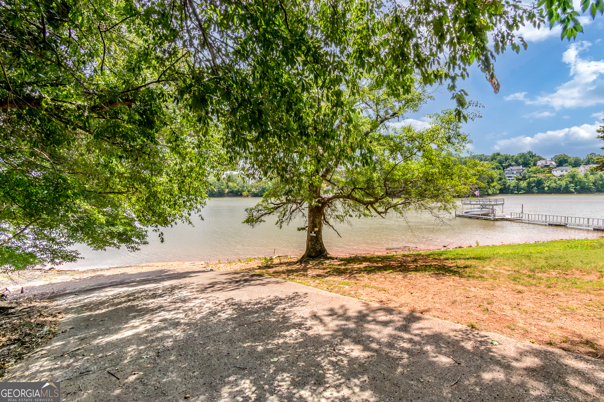 7603 Beachwood Drive