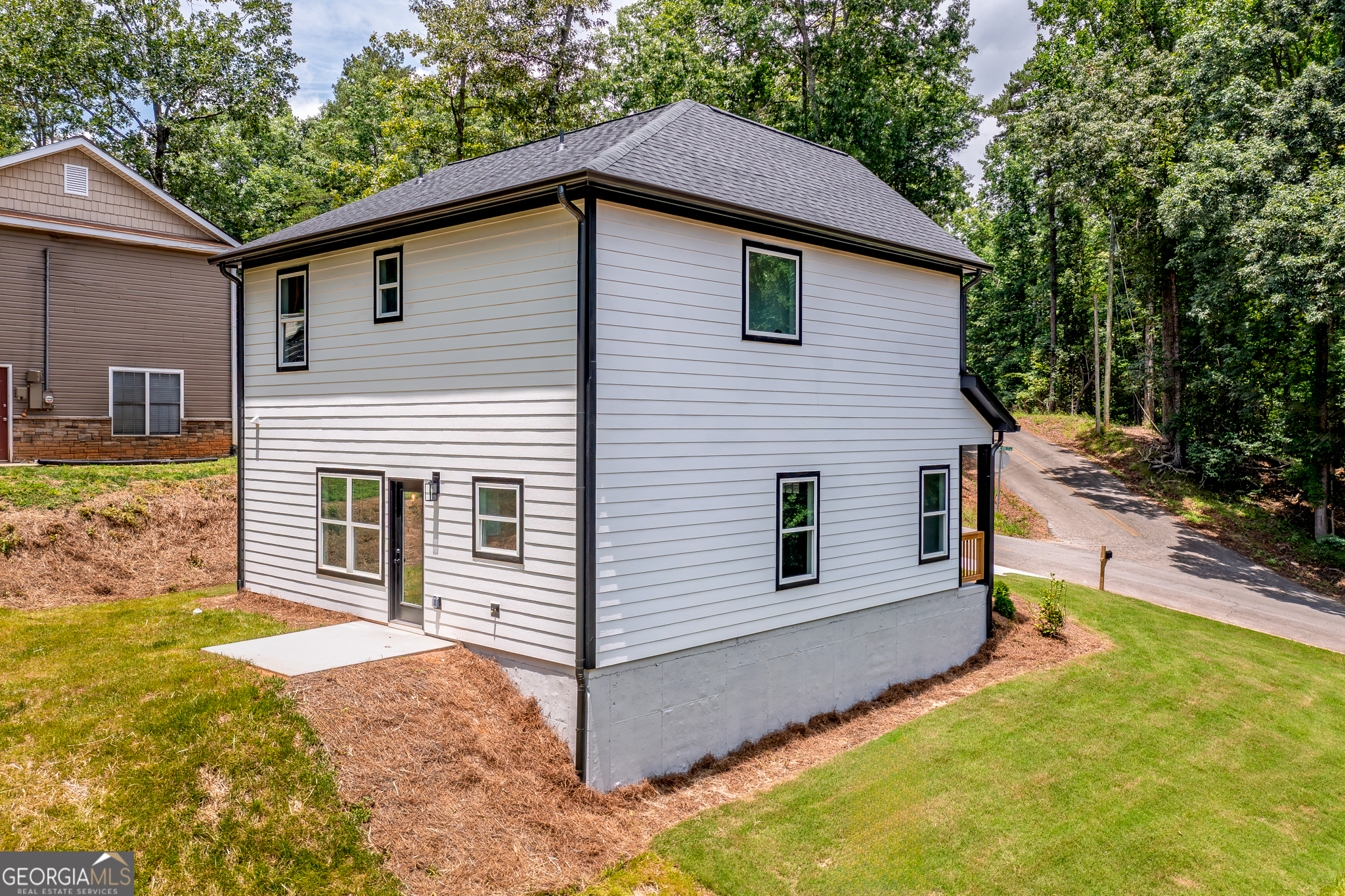 7603 Beachwood Drive