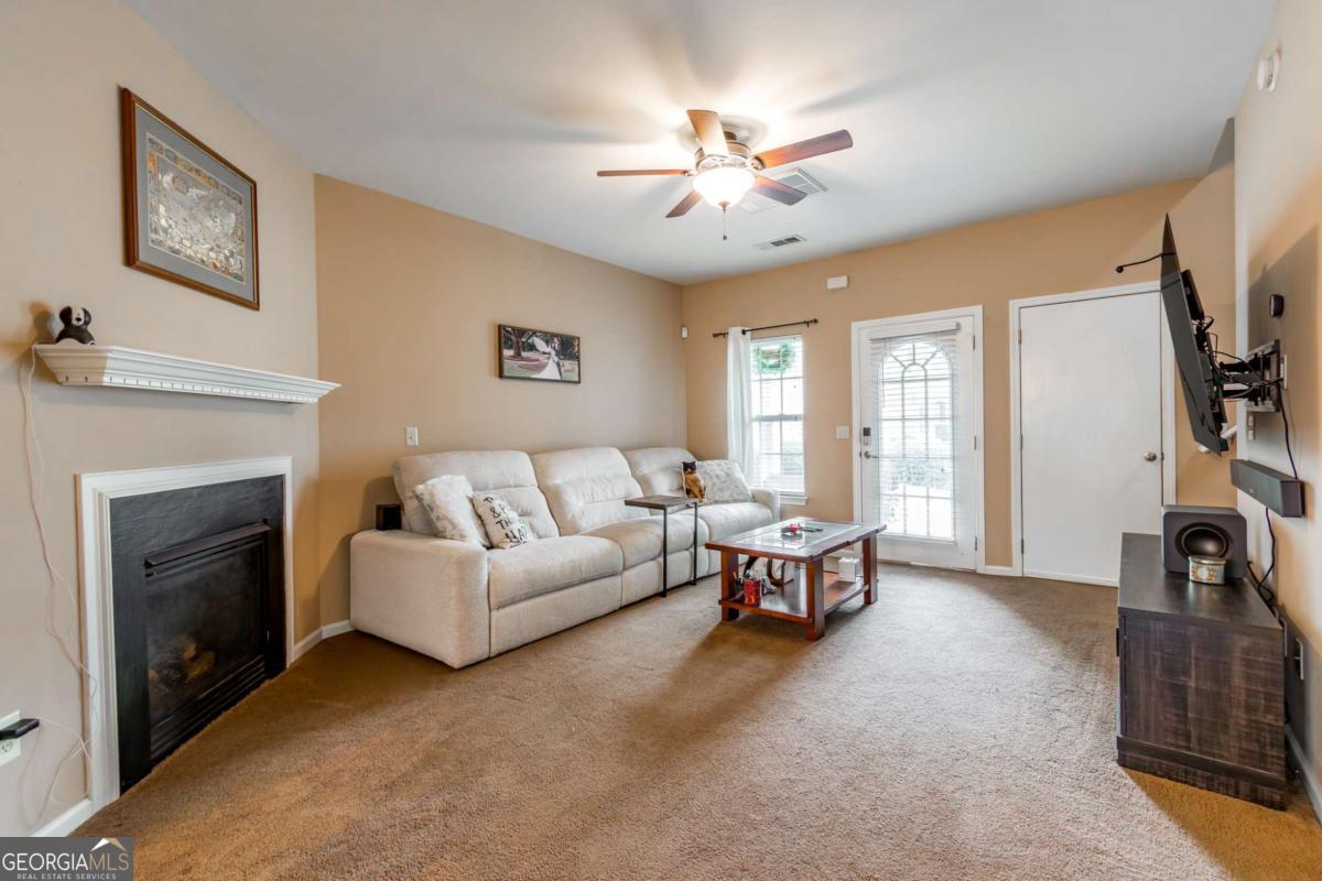 4858 Tangerine Circle