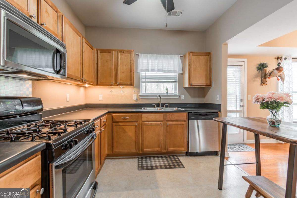 4858 Tangerine Circle