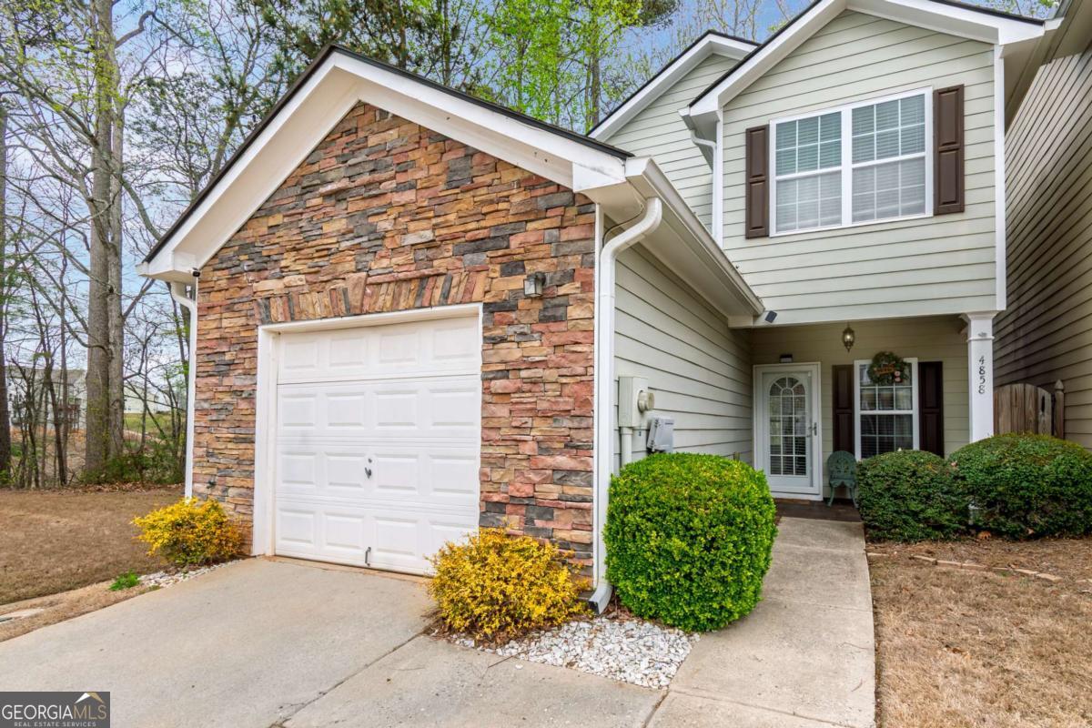 4858 Tangerine Circle