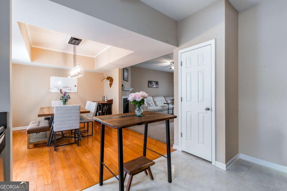 4858 Tangerine Circle