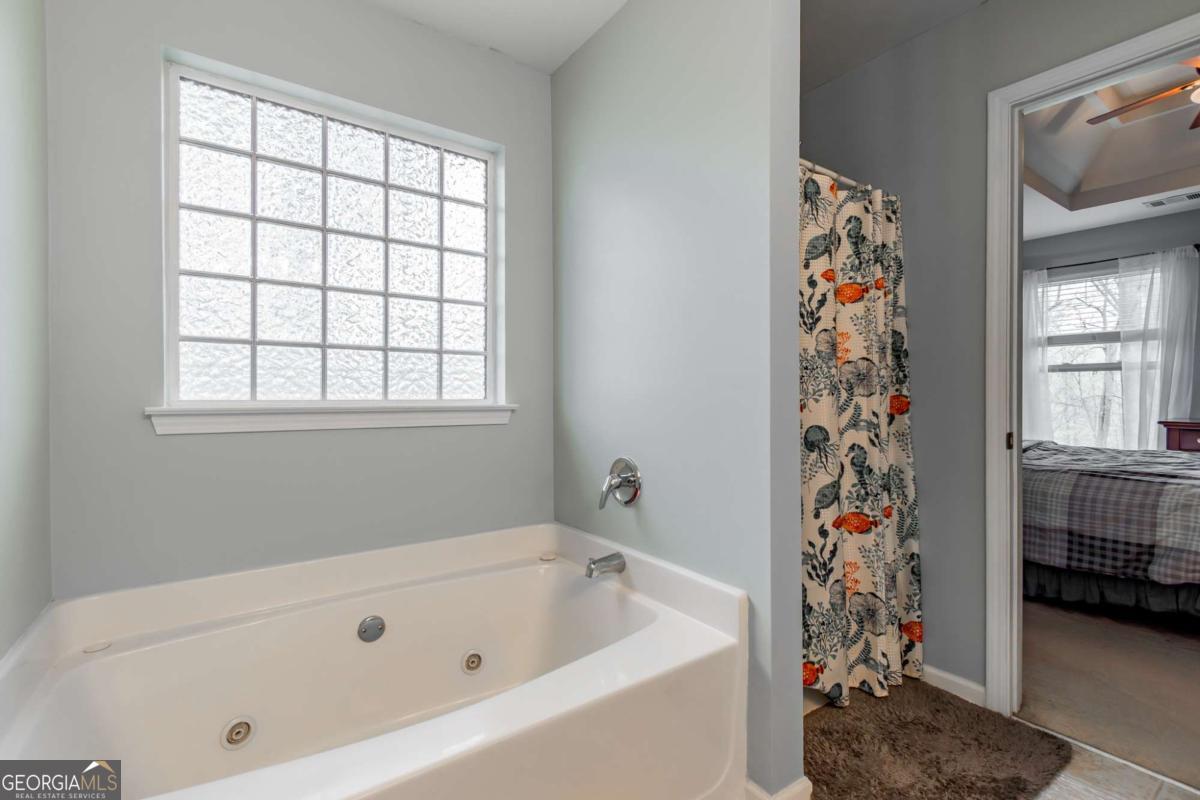 4858 Tangerine Circle