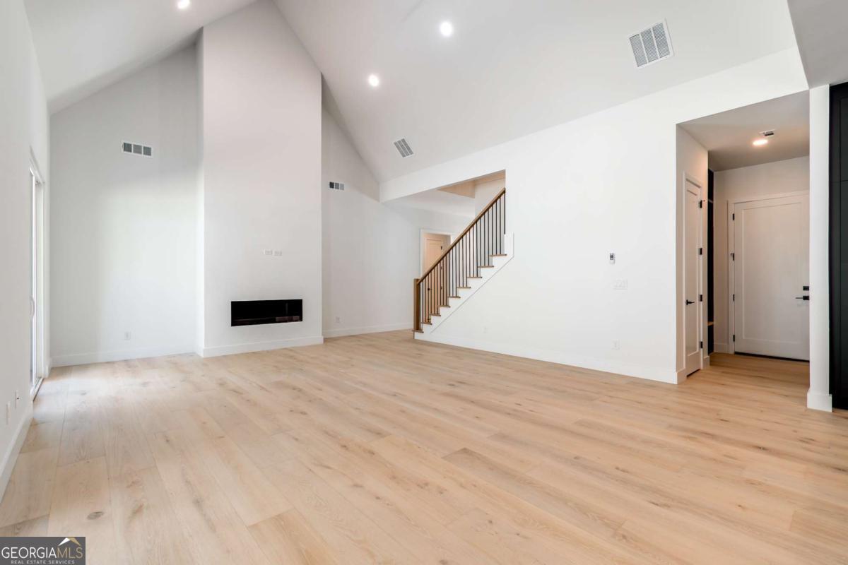 6004 Hemingway Lane