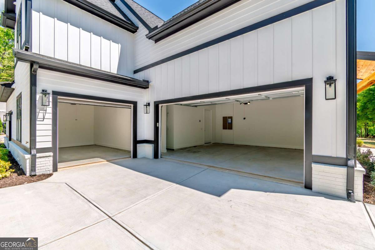6004 Hemingway Lane