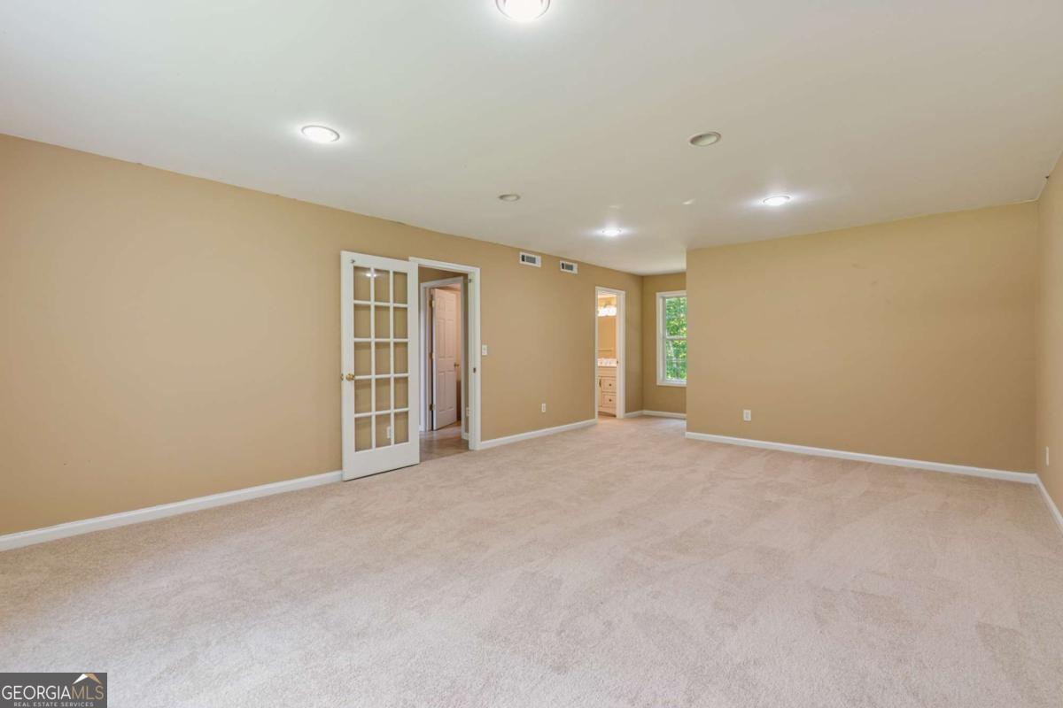 4718 Middleboro Lane