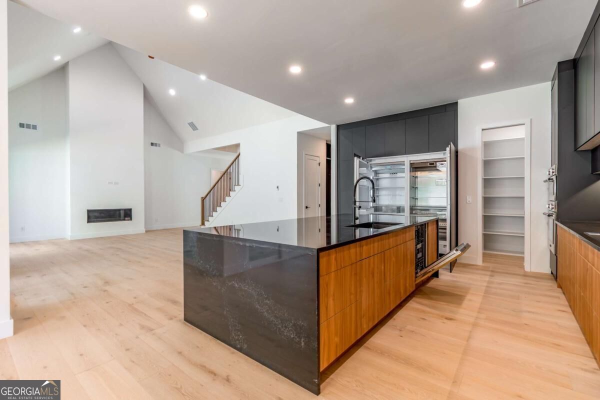 6004 Hemingway Lane
