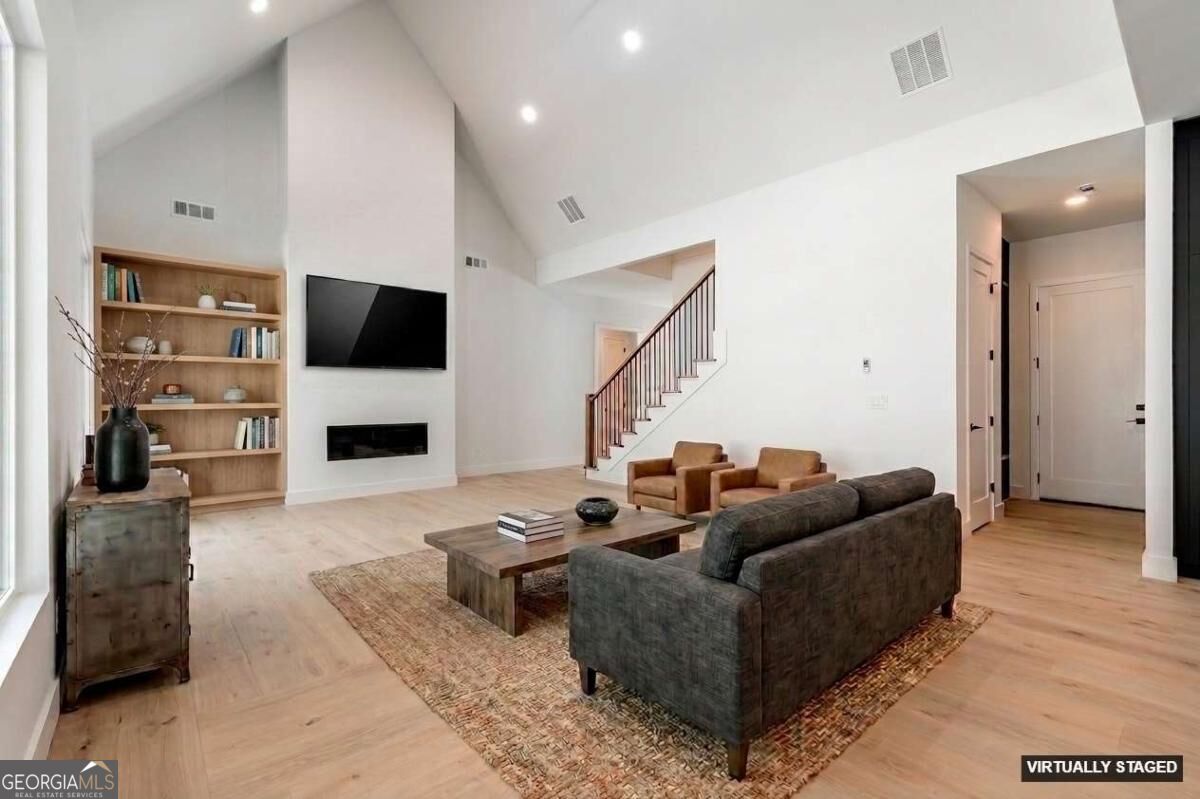 6004 Hemingway Lane
