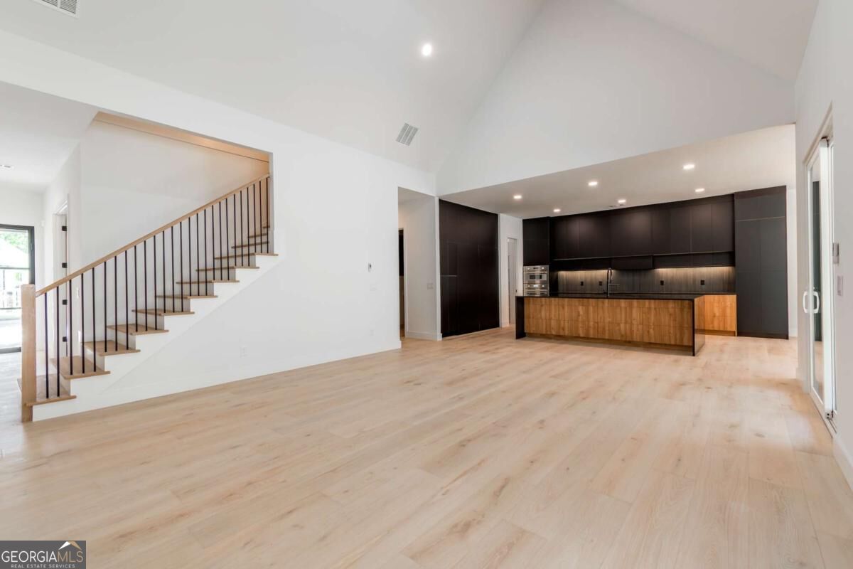6004 Hemingway Lane