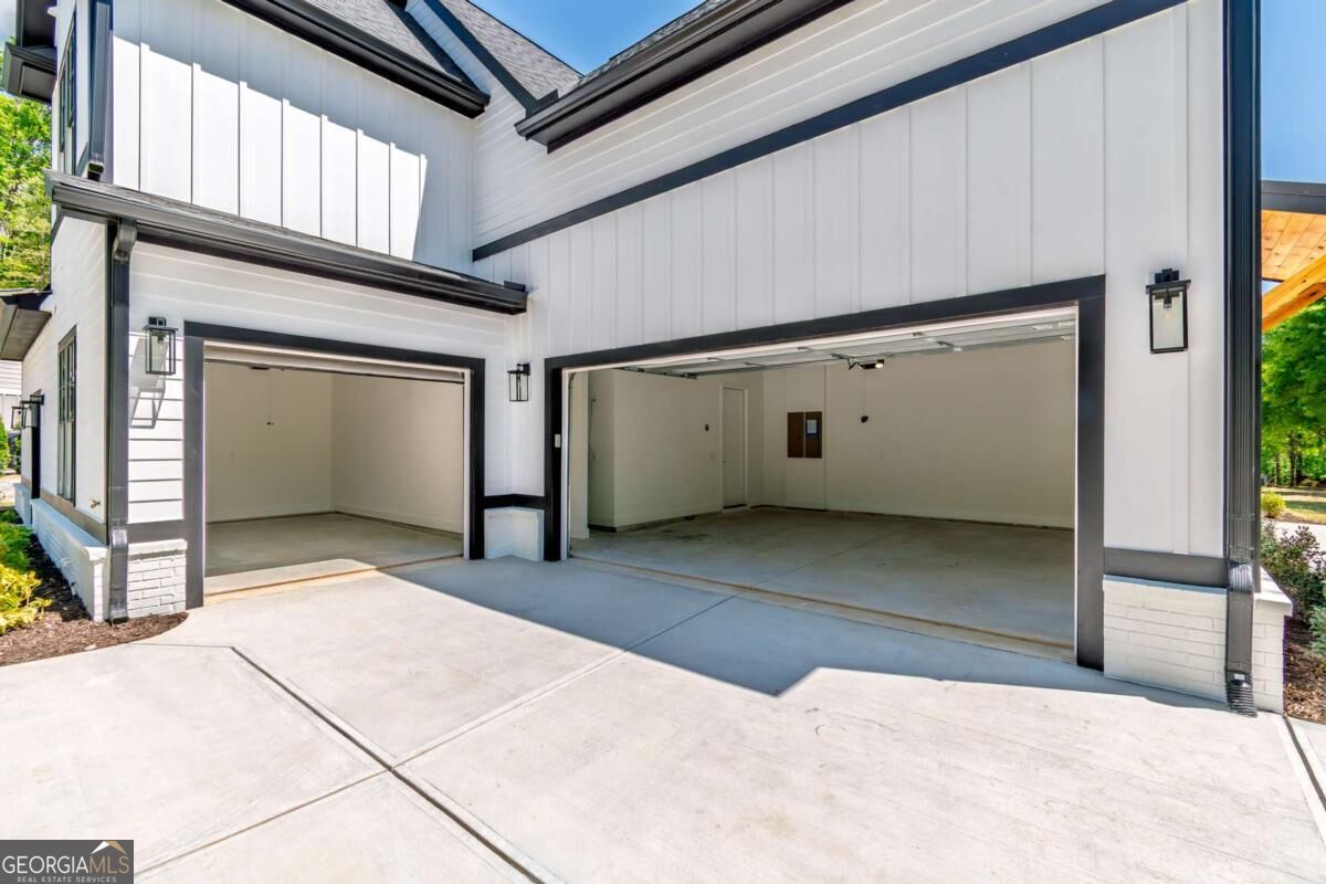 6004 Hemingway Lane