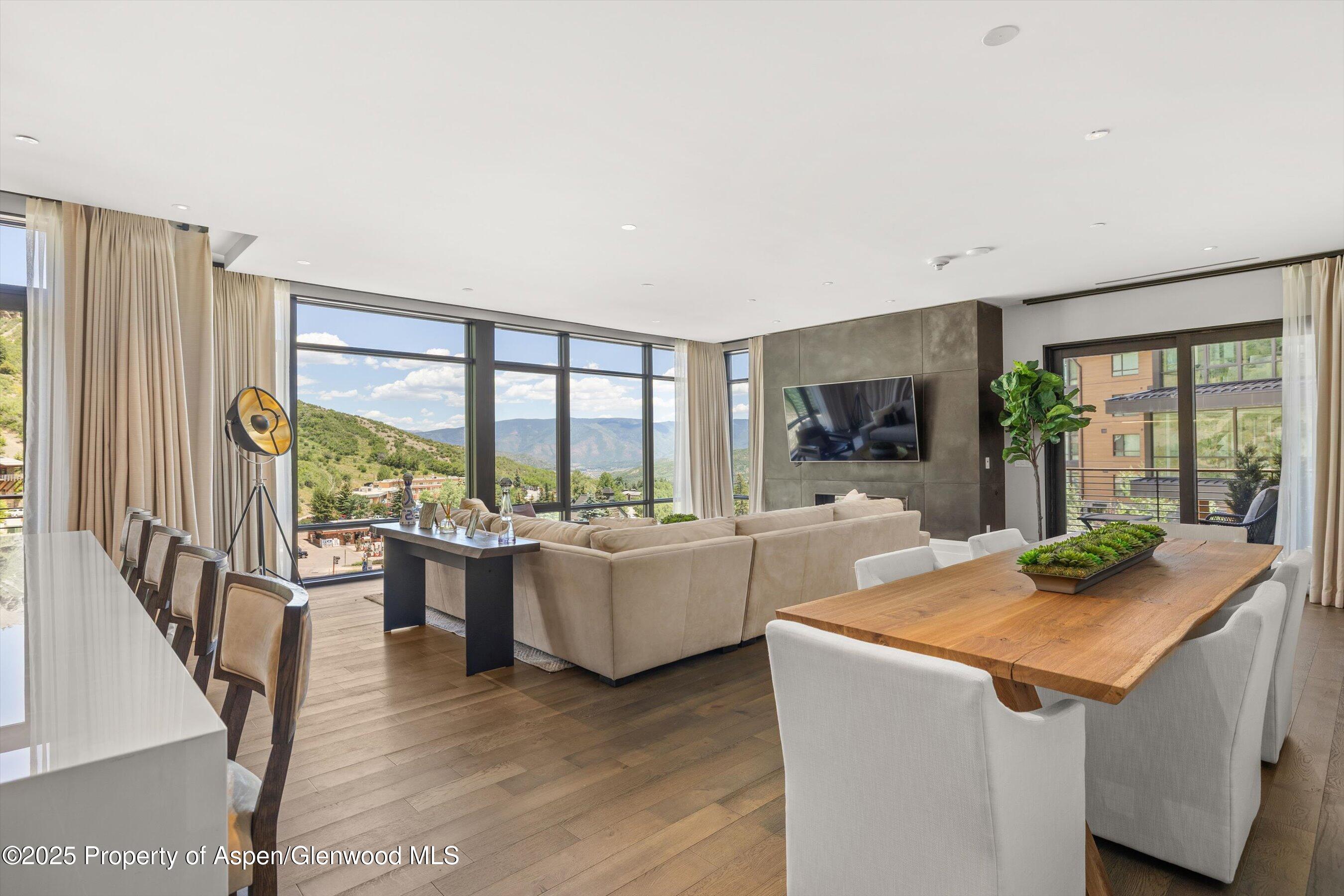 45 Wood Road, 403