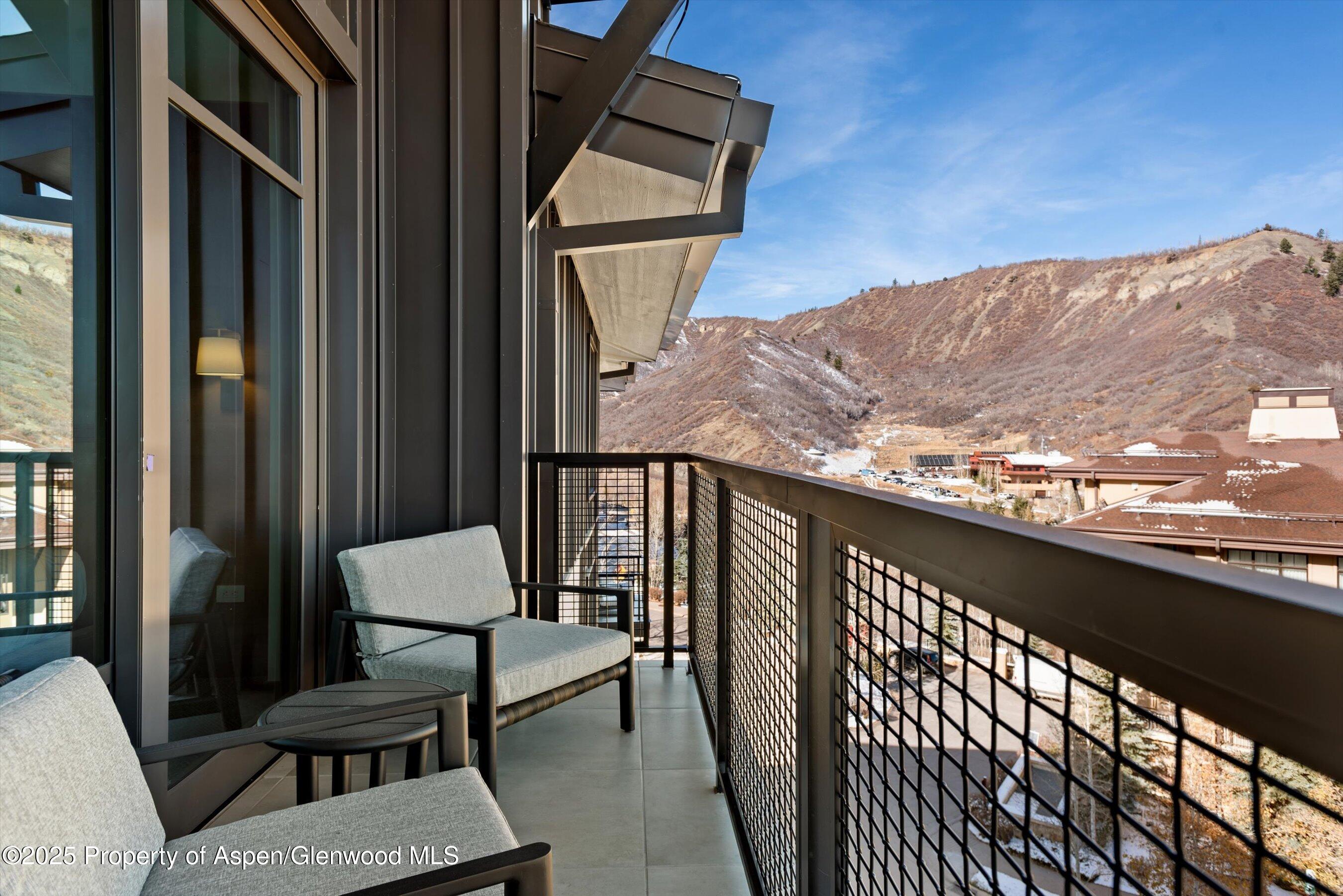 130 Wood Road 660-662