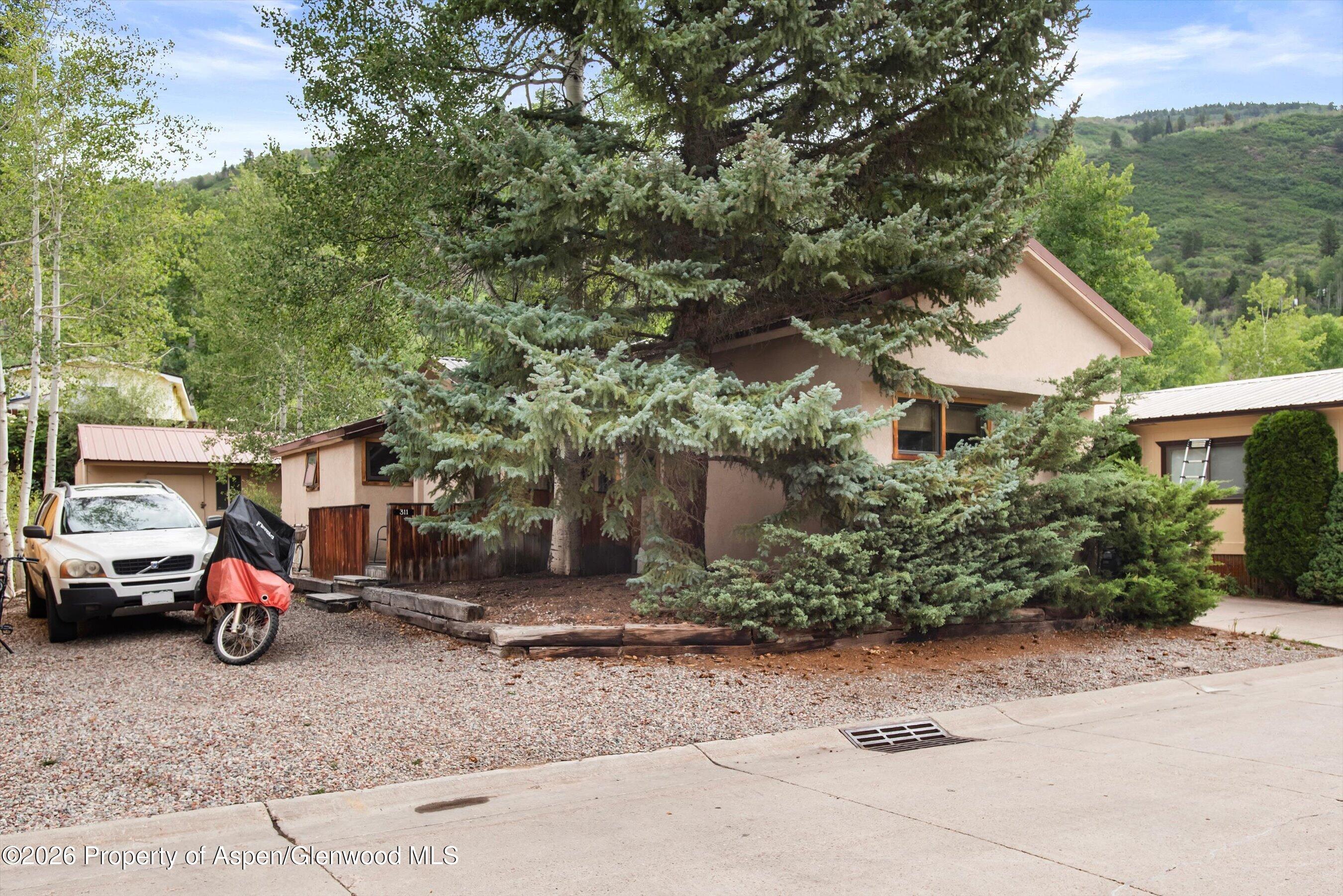 311 Oak Lane