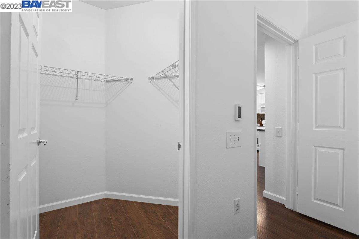 320 Caldecott Ln Unit: 120