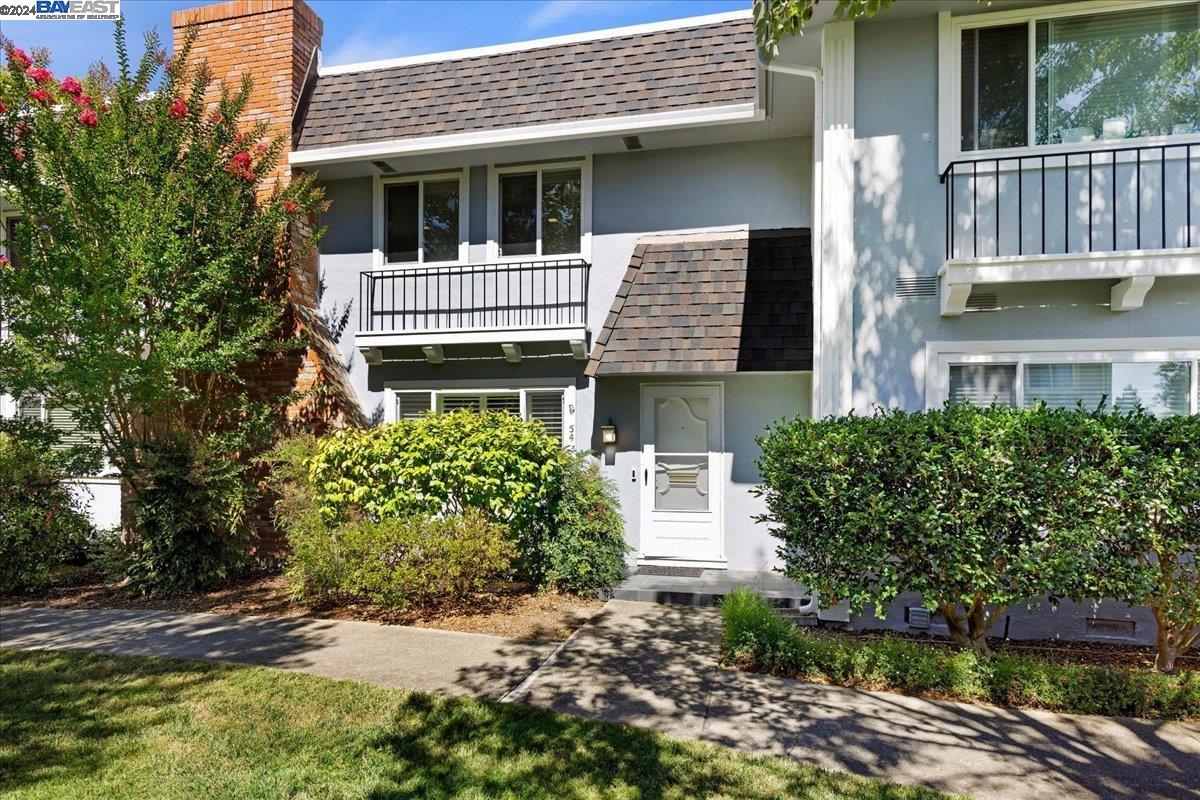54 Miramonte Dr