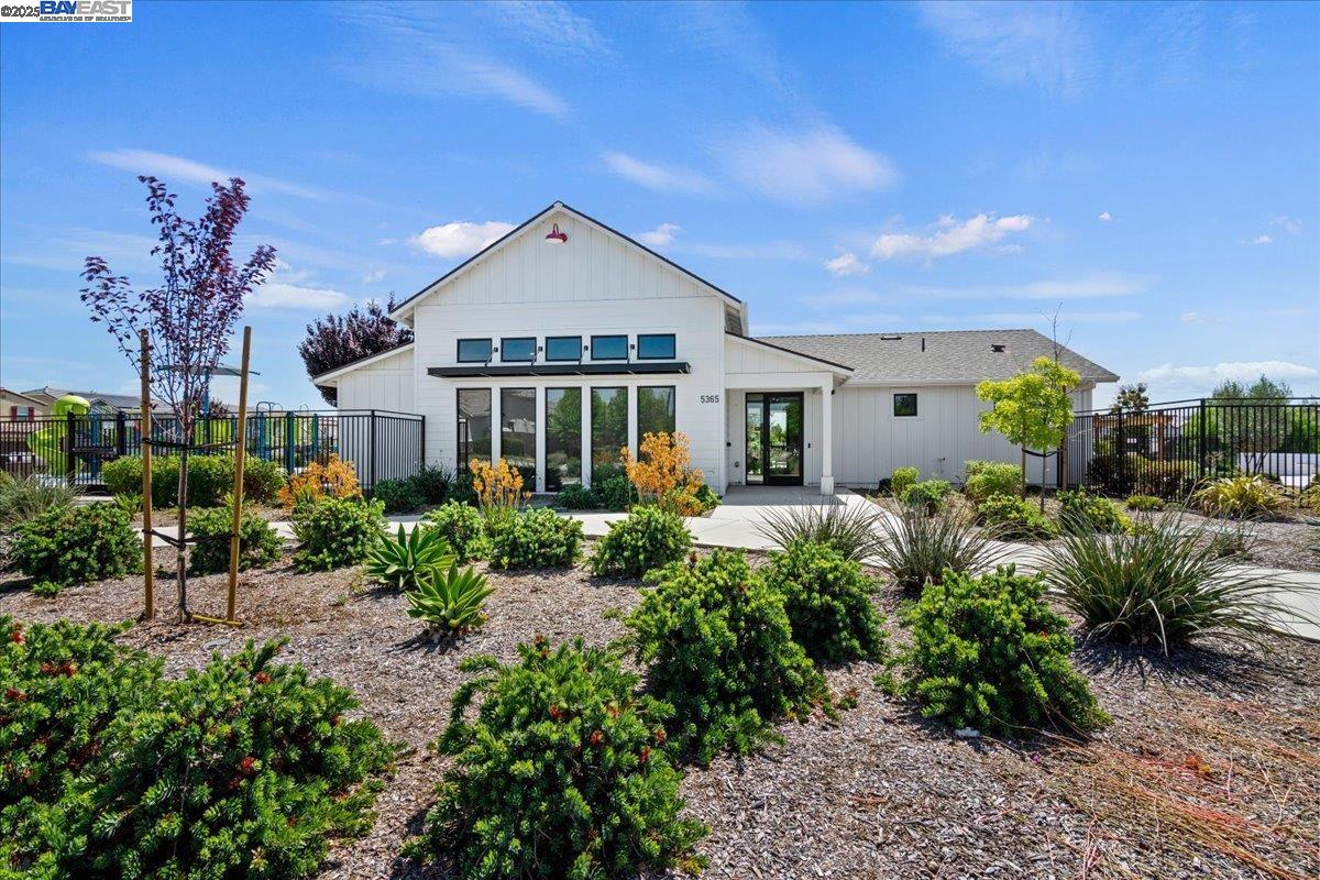 5352 Guenoc Valley Ln