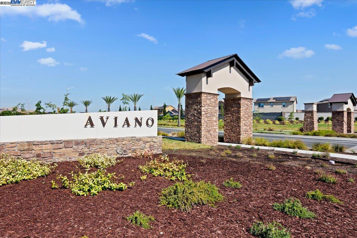 5360 Trimonti Cir