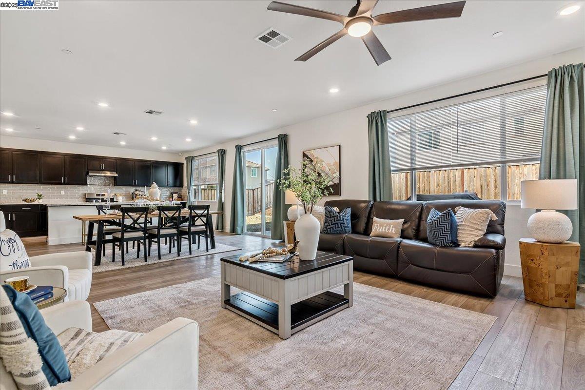5360 Trimonti Cir