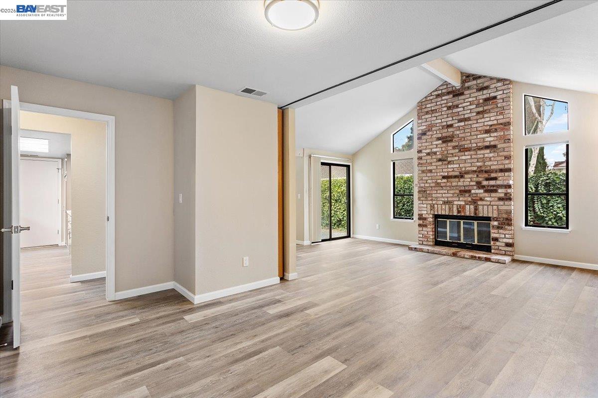 1135 Tiffany Lane