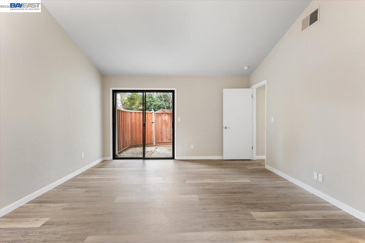 1135 Tiffany Lane