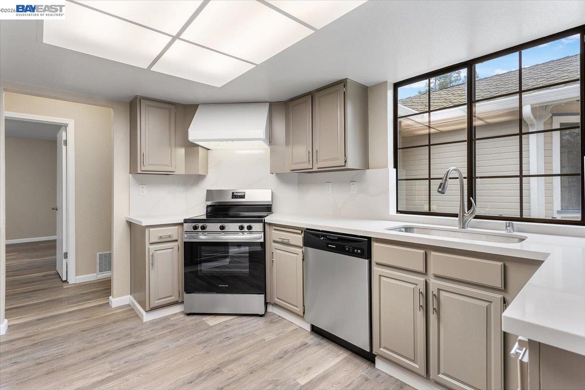 1135 Tiffany Lane