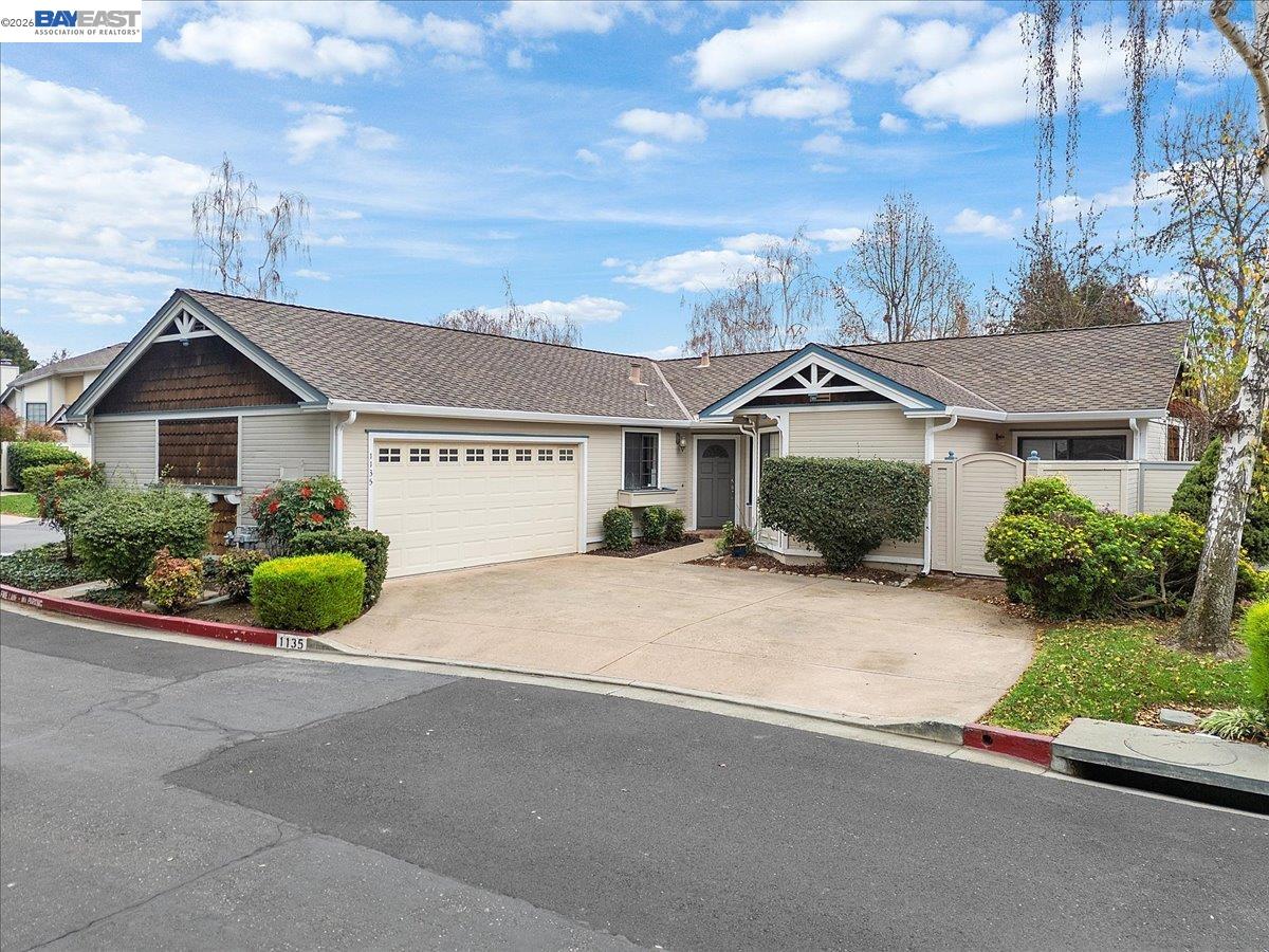1135 Tiffany Lane