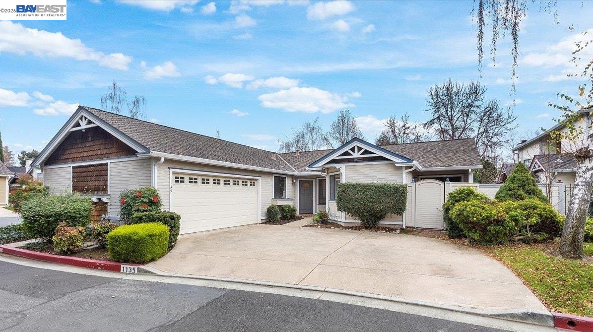 1135 Tiffany Lane