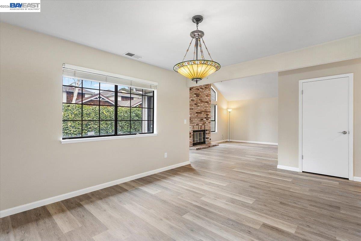 1135 Tiffany Lane