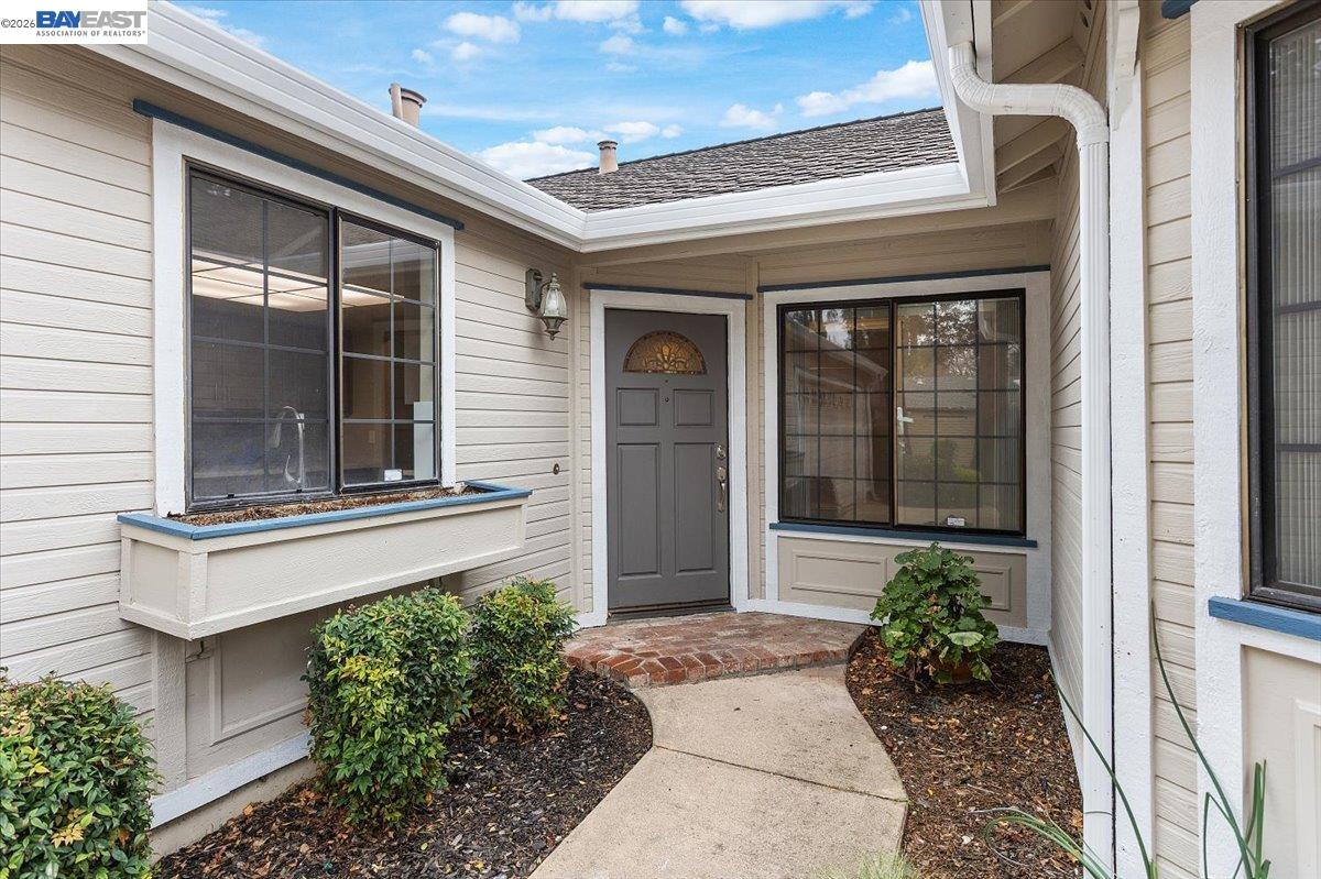 1135 Tiffany Lane