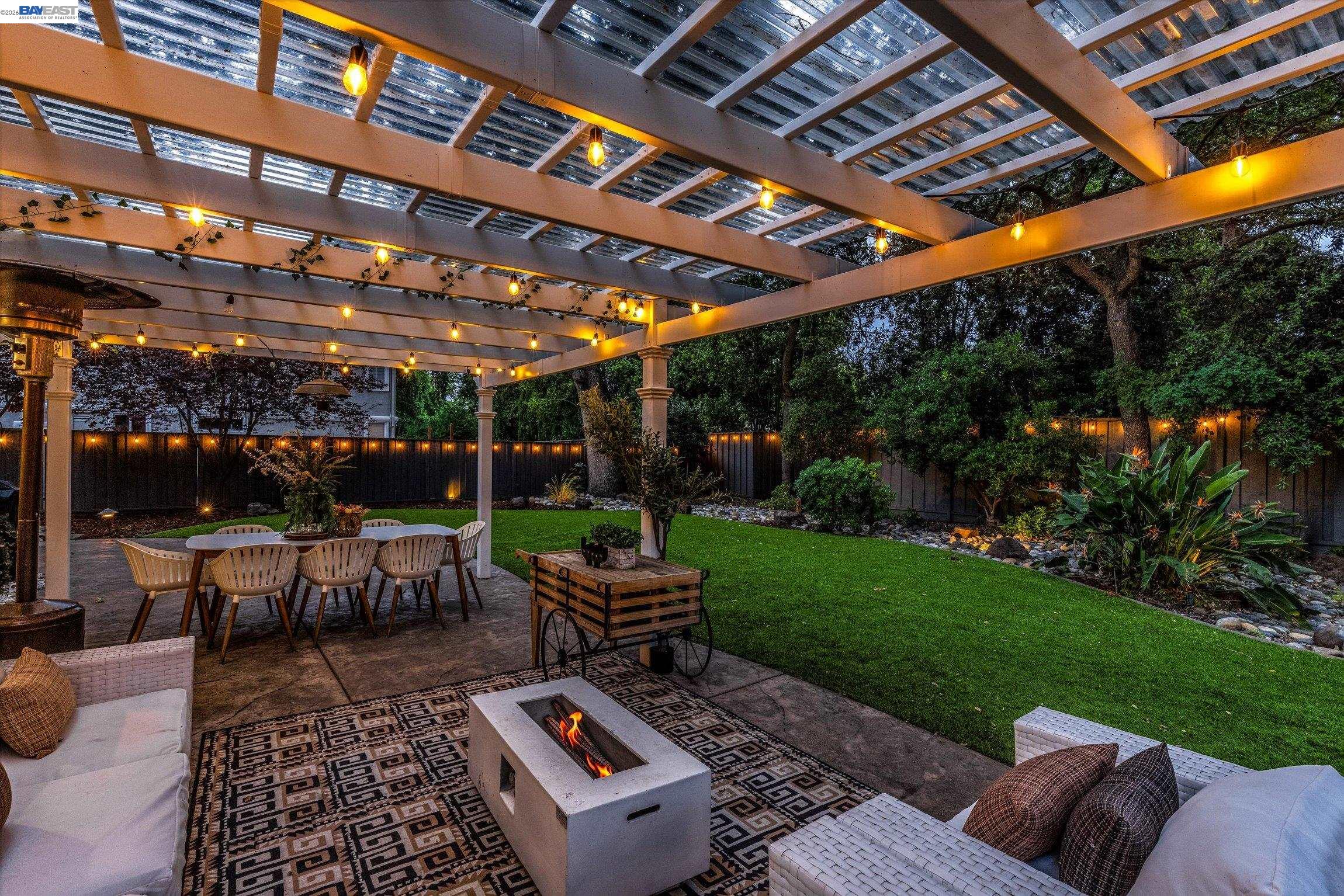 192 Mayhew Way