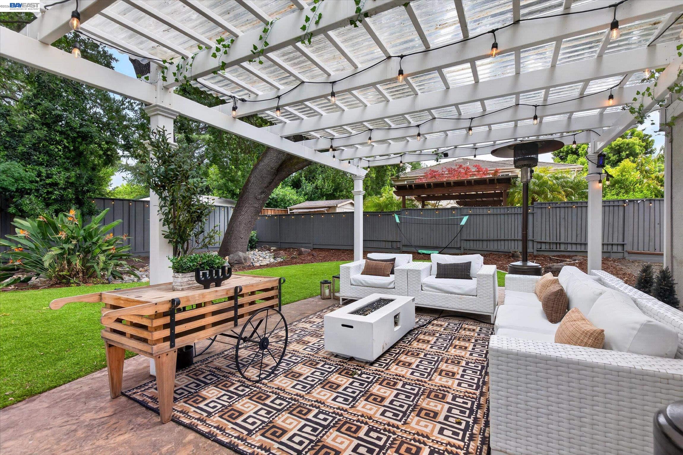 192 Mayhew Way