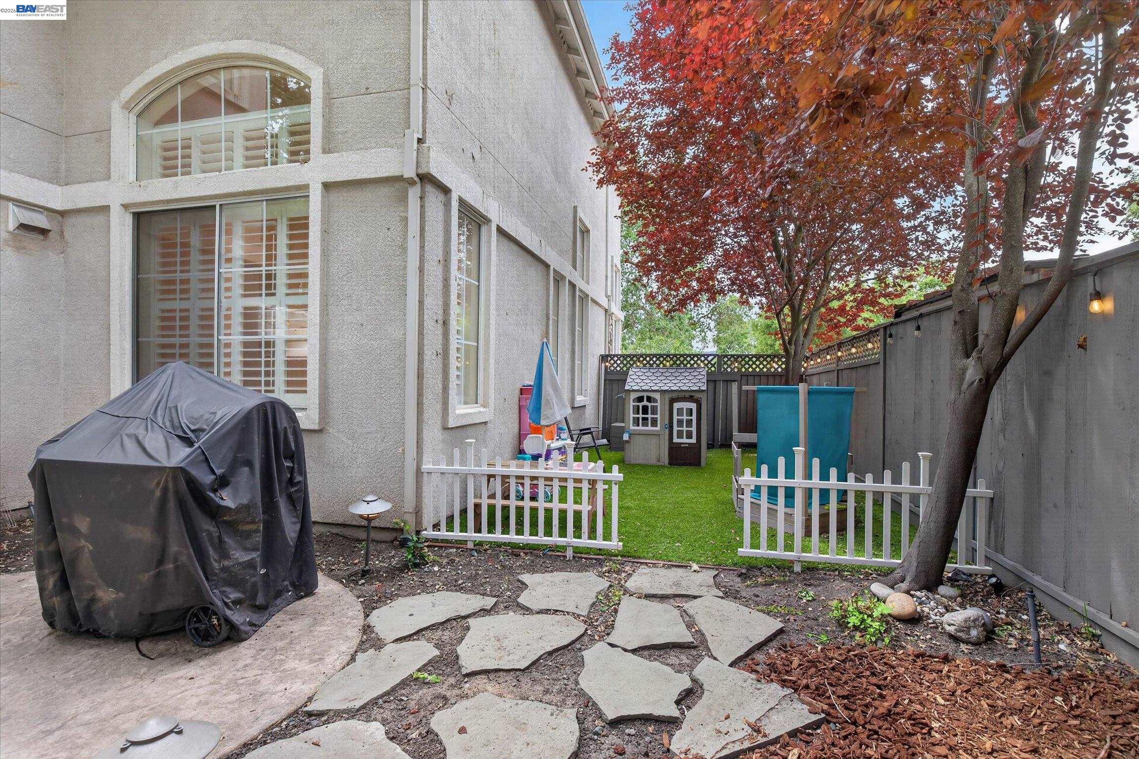 192 Mayhew Way
