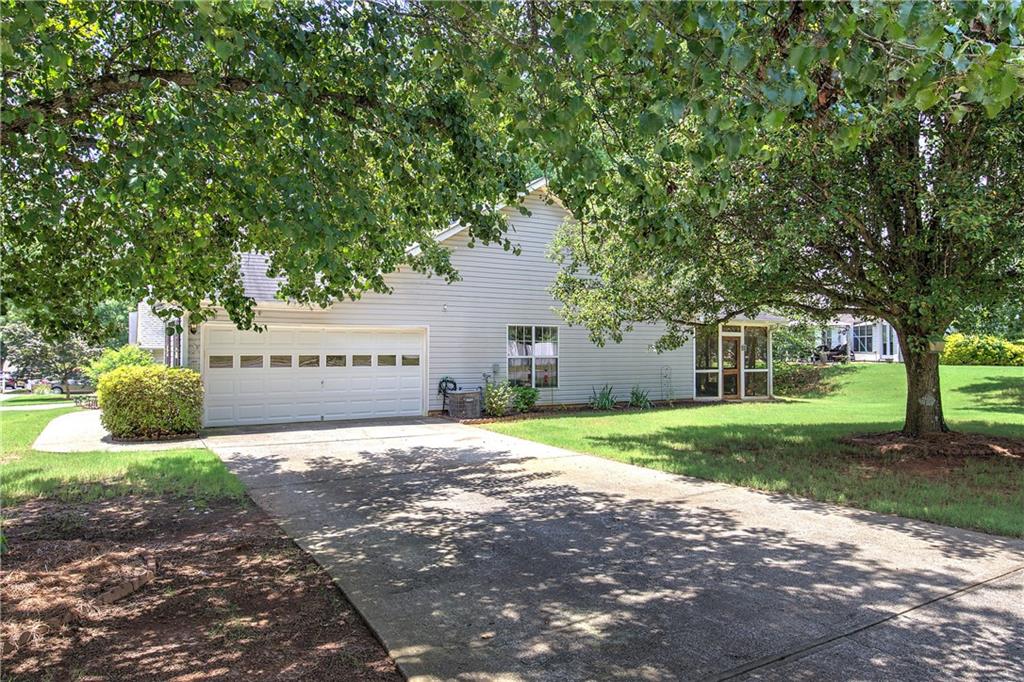 3285 Liberty Commons Drive NW