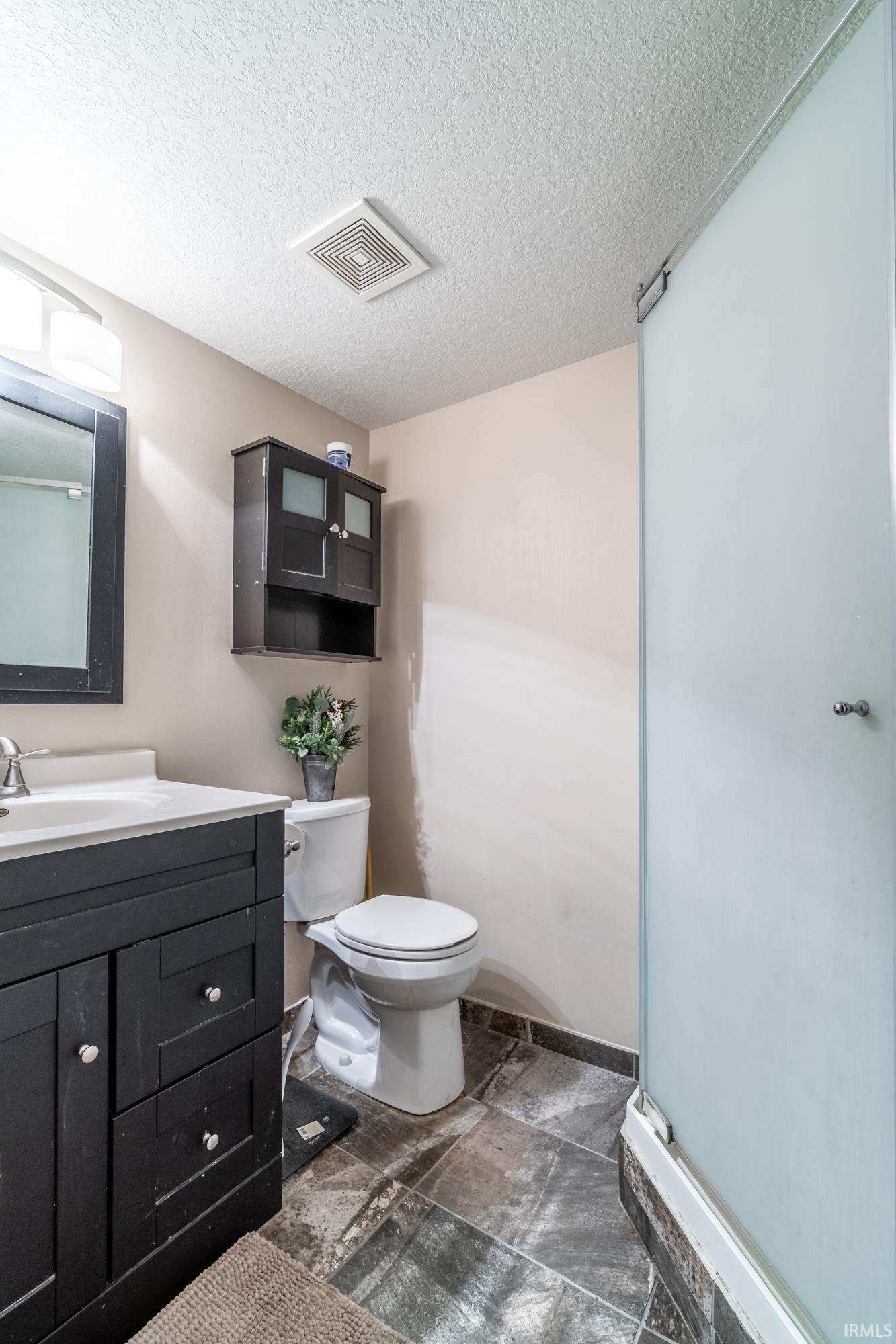 902 Hemingford Court