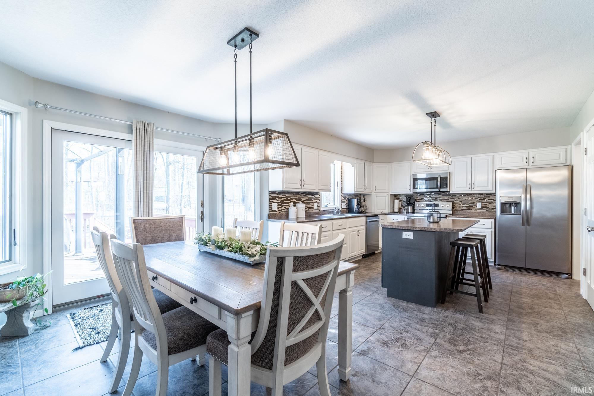 902 Hemingford Court